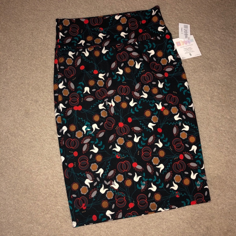 LuLaRoe Tulip Pattern Cassie Skirt